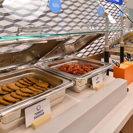 Holiday Inn Express Hotel & Suites Canton By Ihg Экстерьер фото