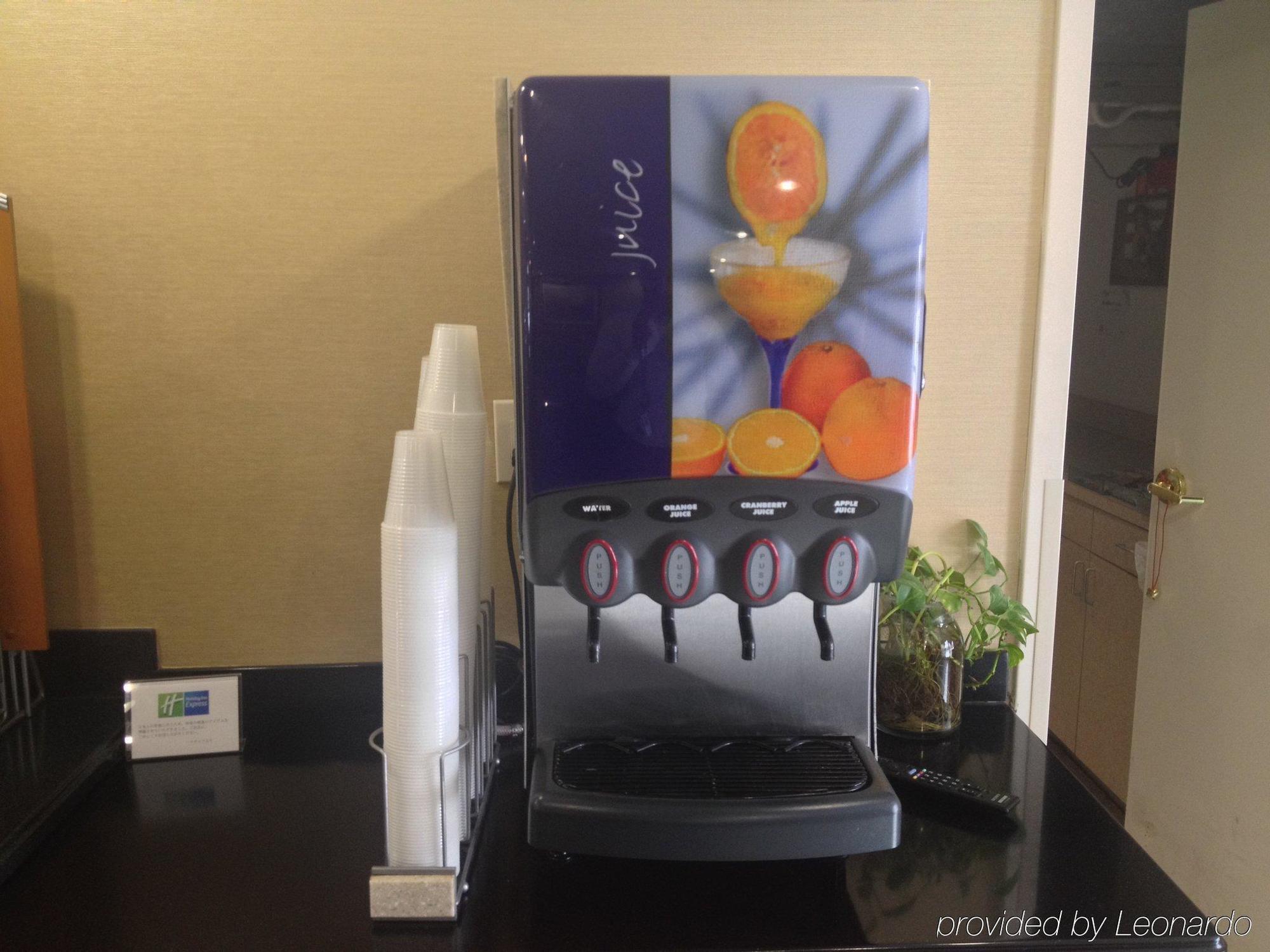 Holiday Inn Express Hotel & Suites Canton By Ihg Экстерьер фото