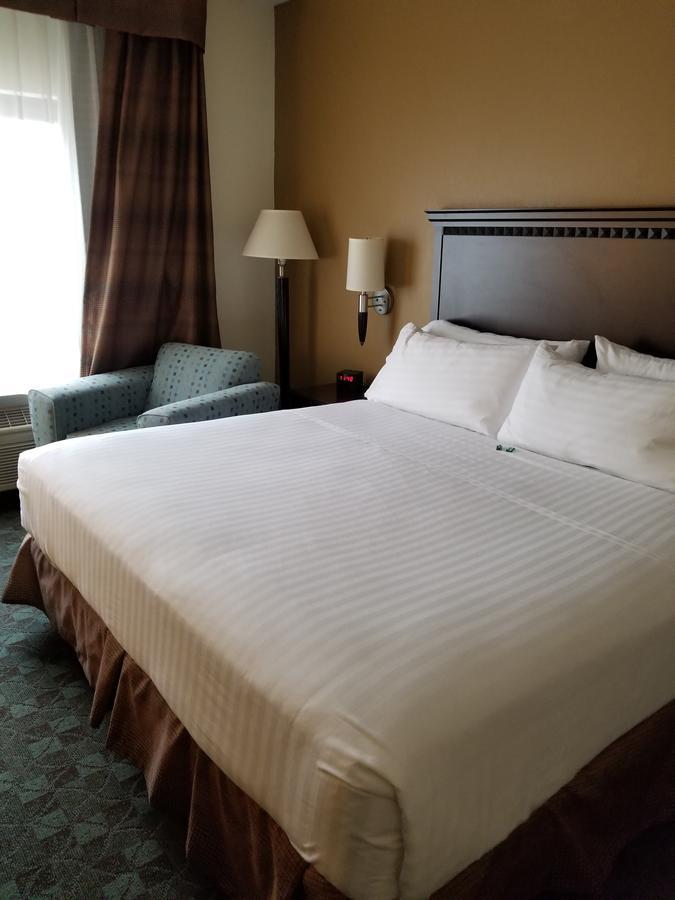 Holiday Inn Express Hotel & Suites Canton By Ihg Экстерьер фото