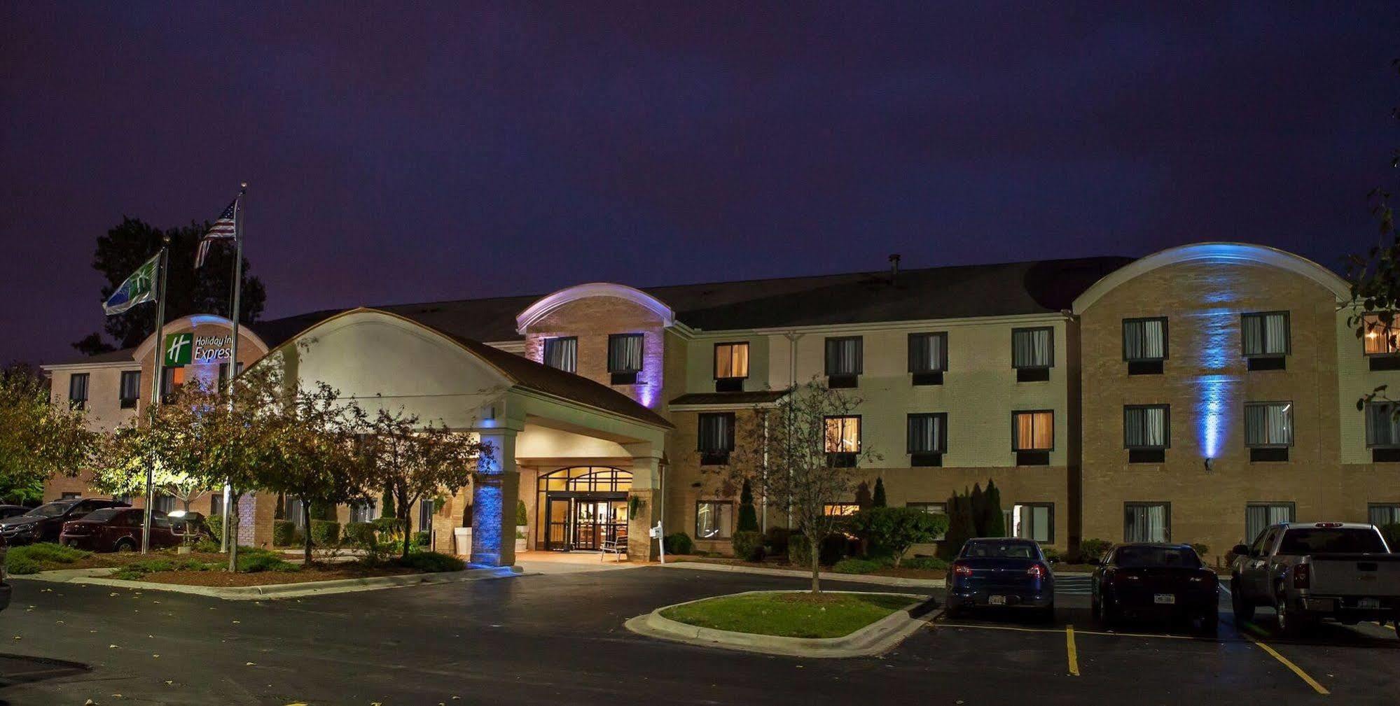 Holiday Inn Express Hotel & Suites Canton By Ihg Экстерьер фото
