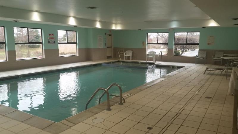 Holiday Inn Express Hotel & Suites Canton By Ihg Экстерьер фото